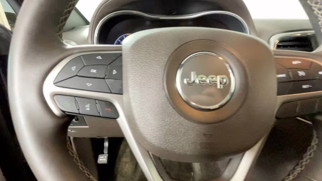 2018 True Blue Pearlcoat Jeep Grand Cherokee Overland 4X4 SUV