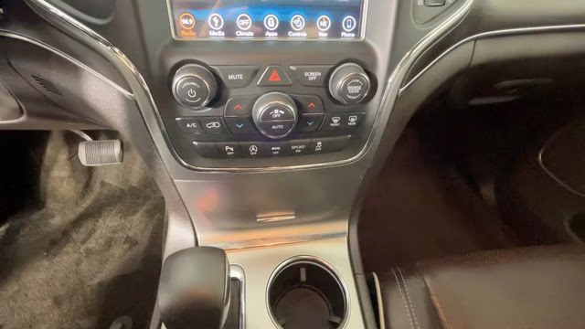 2018 True Blue Pearlcoat Jeep Grand Cherokee Overland 4X4 SUV