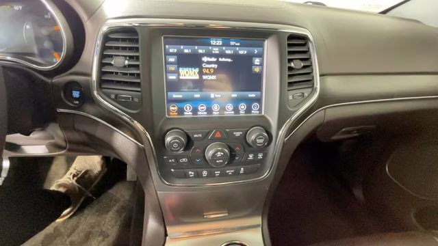 2018 True Blue Pearlcoat Jeep Grand Cherokee Overland 4X4 SUV