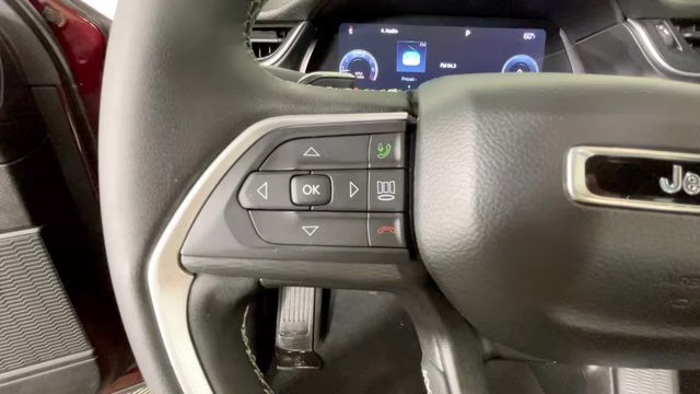 2023 Velvet Red Pearlcoat Jeep Grand Cherokee Altitude X 4X4 SUV