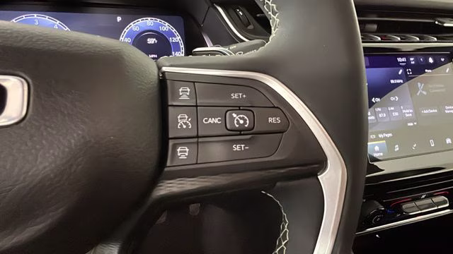 2024 Baltic Gray Metallic Clearcoat Jeep Grand Cherokee Laredo 4X4 SUV