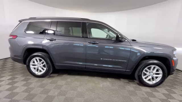 2023 Baltic Gray Metallic Clearcoat Jeep Grand Cherokee L Laredo 4X4 SUV