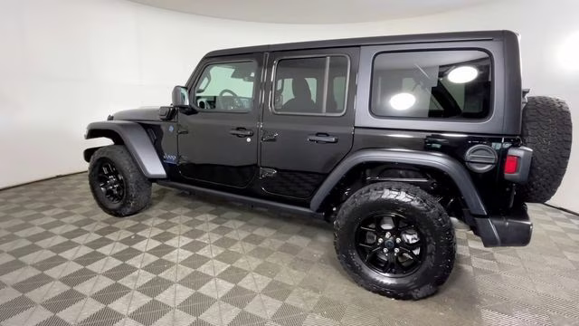 2024 Black Clearcoat Jeep Wrangler Willys 4xe 4X4 SUV
