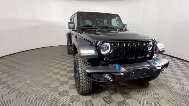 2024 Black Clearcoat Jeep Wrangler Willys 4xe 4X4 SUV