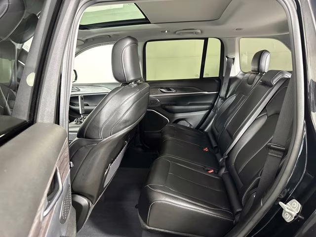 2023 Diamond Black Crystal Pearlcoat Jeep Grand Cherokee 4xe 4X4 SUV