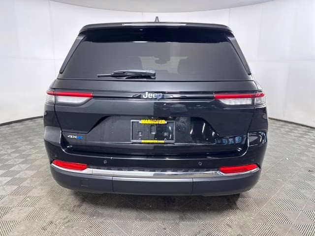 2023 Diamond Black Crystal Pearlcoat Jeep Grand Cherokee 4xe 4X4 SUV