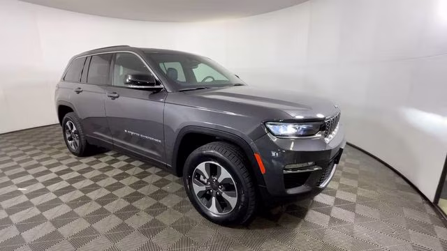 2024 Baltic Gray Metallic Clearcoat Jeep Grand Cherokee 4xe 4X4 SUV