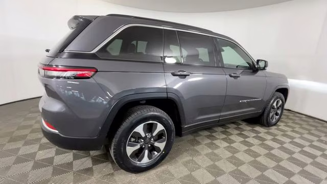 2024 Baltic Gray Metallic Clearcoat Jeep Grand Cherokee 4xe 4X4 SUV