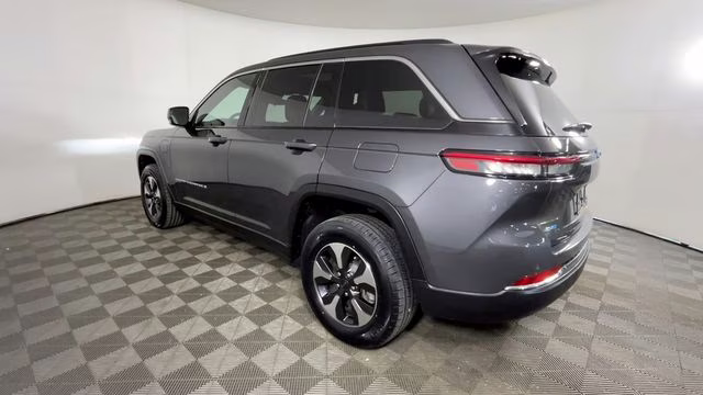 2024 Baltic Gray Metallic Clearcoat Jeep Grand Cherokee 4xe 4X4 SUV