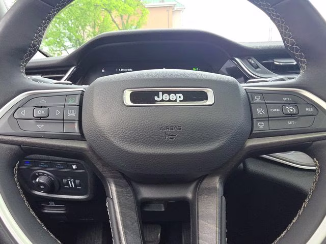 2023 Silver Zynith Jeep Grand Cherokee 4xe 4X4 SUV