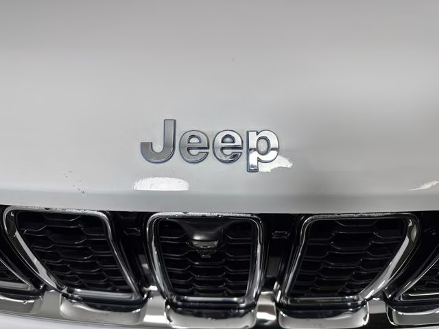2023 Bright White Clearcoat Jeep Grand Cherokee 4xe 4X4 SUV