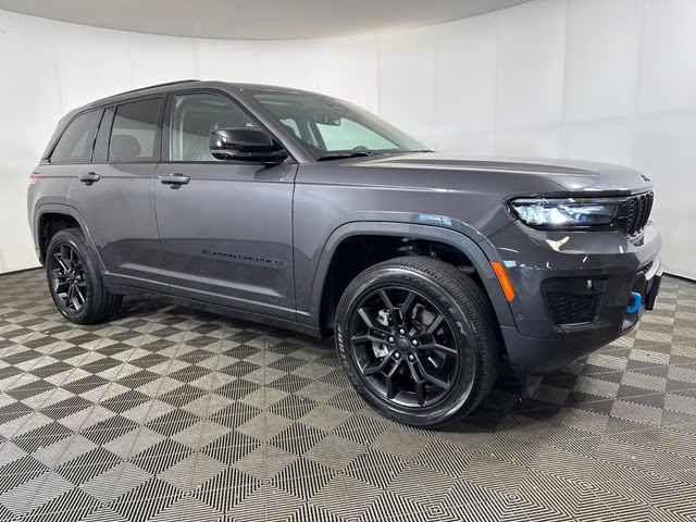 2023 Baltic Gray Metallic Clearcoat Jeep Grand Cherokee 4xe 4X4 SUV