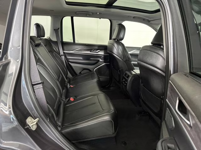 2023 Baltic Gray Metallic Clearcoat Jeep Grand Cherokee 4xe 4X4 SUV