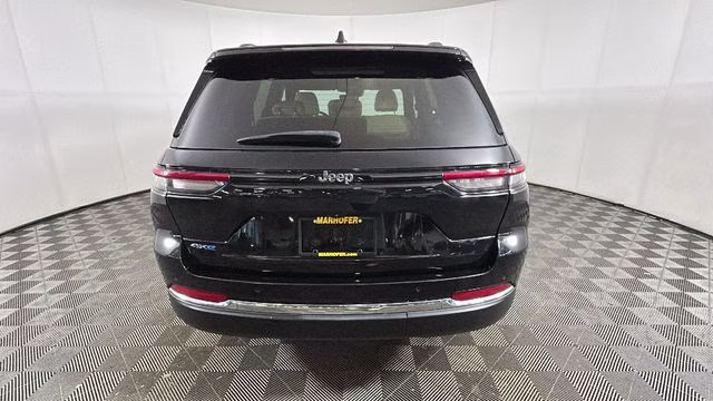 2023 Diamond Black Crystal Pearlcoat Jeep Grand Cherokee 4xe 4X4 SUV