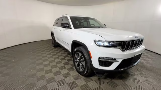 2023 Bright White Clearcoat Jeep Grand Cherokee 4xe 4X4 SUV