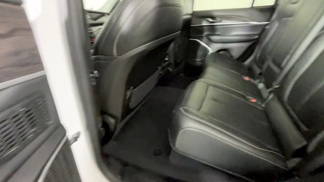 2023 Bright White Clearcoat Jeep Grand Cherokee 4xe 4X4 SUV