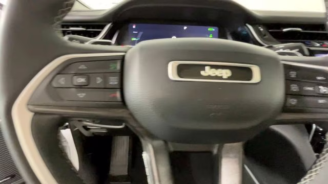 2023 Bright White Clearcoat Jeep Grand Cherokee 4xe 4X4 SUV