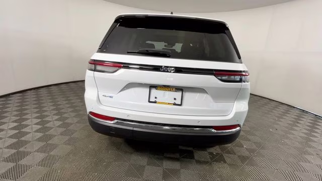 2023 Bright White Clearcoat Jeep Grand Cherokee 4xe 4X4 SUV