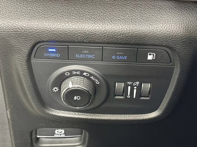 2023 Silver Zynith Jeep Grand Cherokee Trailhawk 4xe 4X4 SUV