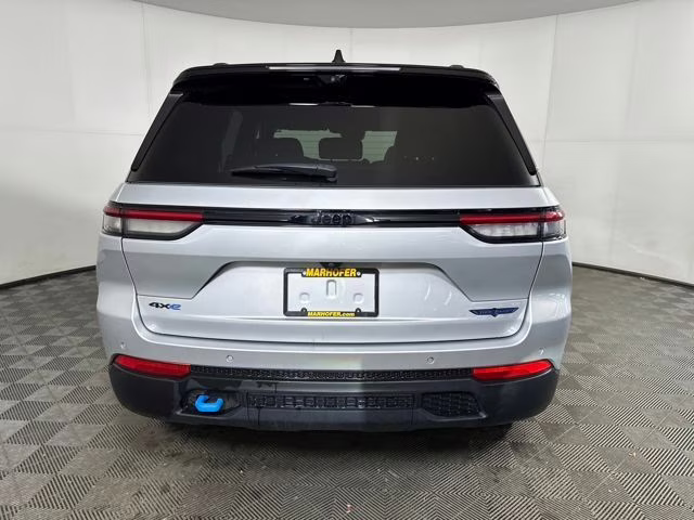 2023 Silver Zynith Jeep Grand Cherokee Trailhawk 4xe 4X4 SUV
