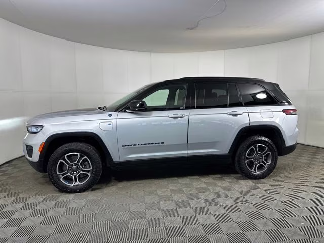 2023 Silver Zynith Jeep Grand Cherokee Trailhawk 4xe 4X4 SUV