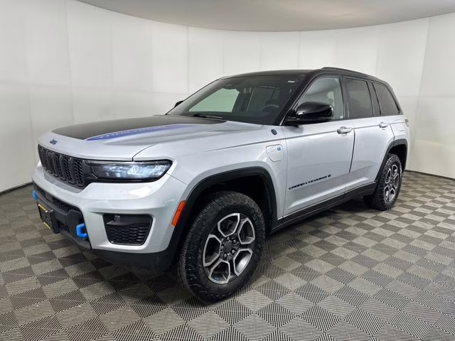 2023 Silver Zynith Jeep Grand Cherokee Trailhawk 4xe 4X4 SUV