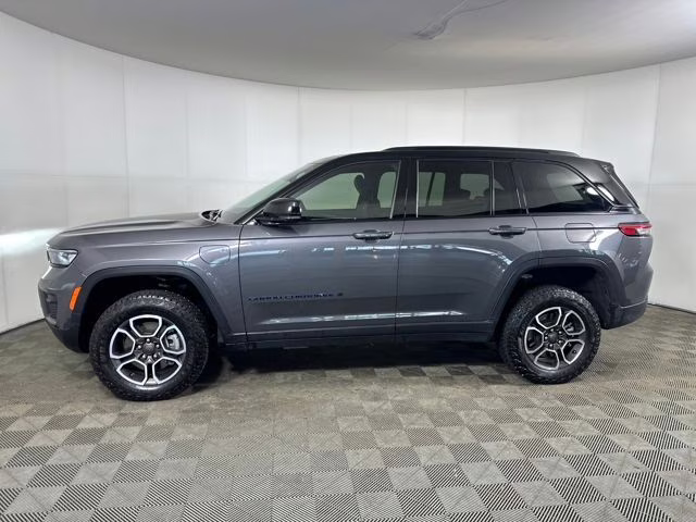 2022 Baltic Gray Metallic Clearcoat Jeep Grand Cherokee Trailhawk 4xe 4X4 SUV