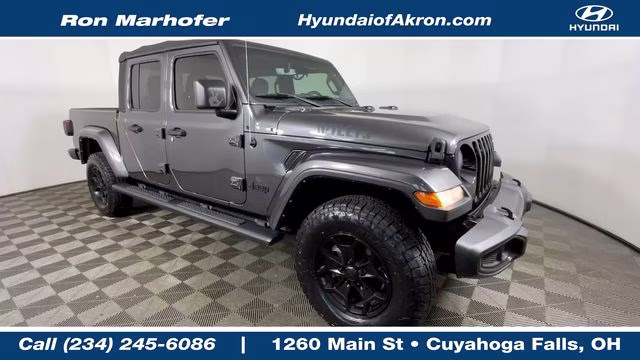 2022 Granite Crystal Metallic Clearcoat Jeep Gladiator Willys 4X4 Truck