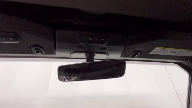 2022 Granite Crystal Metallic Clearcoat Jeep Gladiator Willys 4X4 Truck