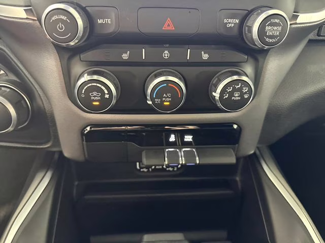 2024 Granite Crystal Metallic Clearcoat Ram 1500 Big Horn/Lone Star 4X4 Truck