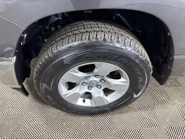 2024 Granite Crystal Metallic Clearcoat Ram 1500 Big Horn/Lone Star 4X4 Truck