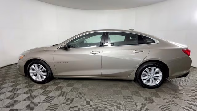 2024 Mineral Gray Metallic Chevrolet Malibu LT FWD Sedan