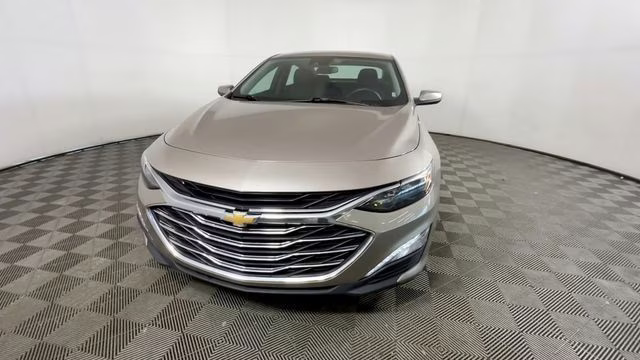 2024 Mineral Gray Metallic Chevrolet Malibu LT FWD Sedan