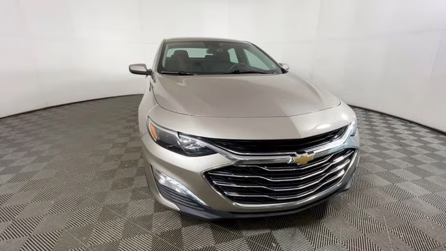 2024 Mineral Gray Metallic Chevrolet Malibu LT FWD Sedan