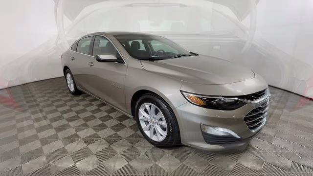2024 Mineral Gray Metallic Chevrolet Malibu LT FWD Sedan