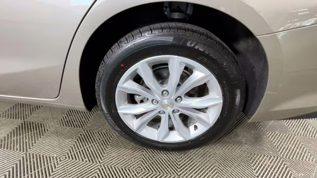 2024 Mineral Gray Metallic Chevrolet Malibu LT FWD Sedan