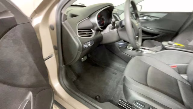 2024 Mineral Gray Metallic Chevrolet Malibu LT FWD Sedan