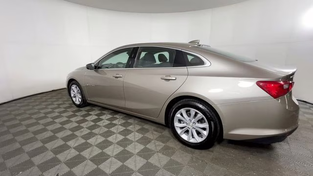 2024 Mineral Gray Metallic Chevrolet Malibu LT FWD Sedan