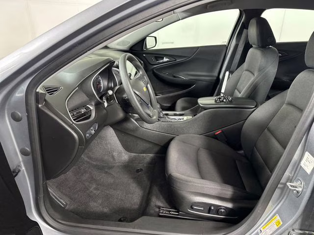 2024 Sterling Gray Metallic Chevrolet Malibu LT FWD Sedan
