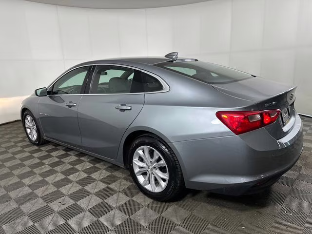 2024 Sterling Gray Metallic Chevrolet Malibu LT FWD Sedan