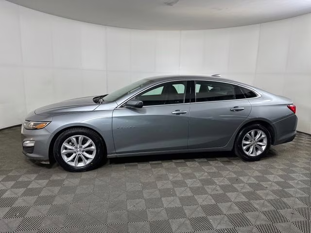 2024 Sterling Gray Metallic Chevrolet Malibu LT FWD Sedan