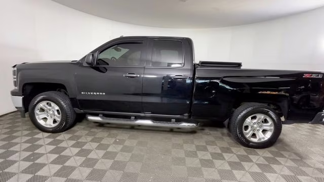 2014 Black Chevrolet Silverado 1500 LT 4X4 Truck