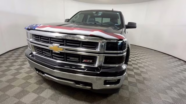 2014 Black Chevrolet Silverado 1500 LT 4X4 Truck