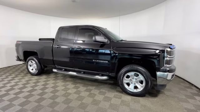 2014 Black Chevrolet Silverado 1500 LT 4X4 Truck