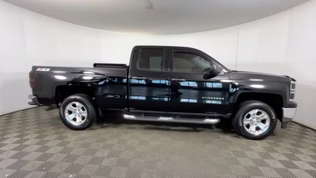 2014 Black Chevrolet Silverado 1500 LT 4X4 Truck