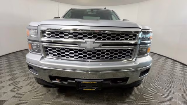 2014 Silver Ice Metallic Chevrolet Silverado 1500 LT 4X4 Truck