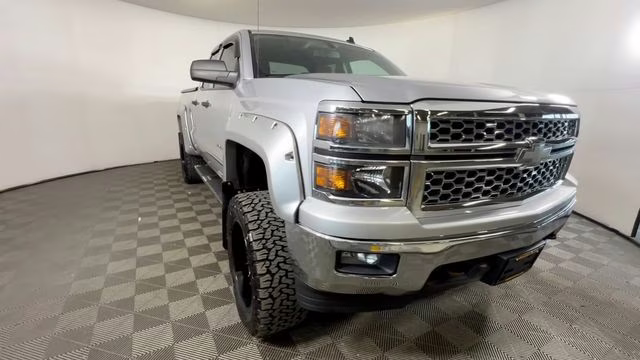 2014 Silver Ice Metallic Chevrolet Silverado 1500 LT 4X4 Truck