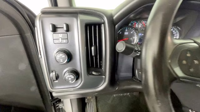 2014 Silver Ice Metallic Chevrolet Silverado 1500 LT 4X4 Truck