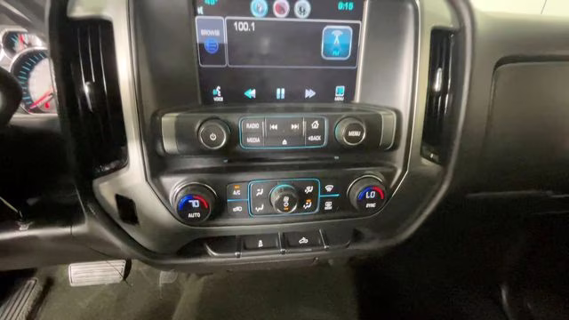 2014 Silver Ice Metallic Chevrolet Silverado 1500 LT 4X4 Truck