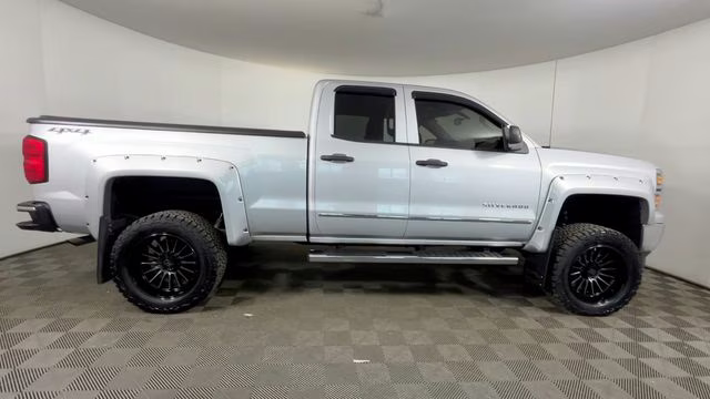 2014 Silver Ice Metallic Chevrolet Silverado 1500 LT 4X4 Truck